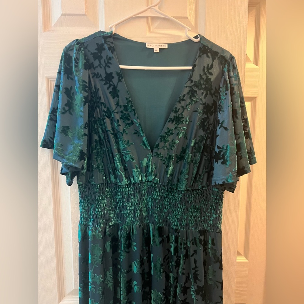 EUC Baltic Born Veronica Velvet Maxi Dress in Size XL